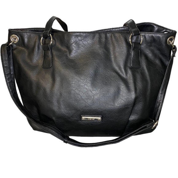 Nine West Handbags - NINE WEST purse black in color